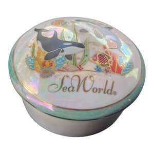 Vintage SeaWorld Souvenir Jewelery / Trinket ceramic box
